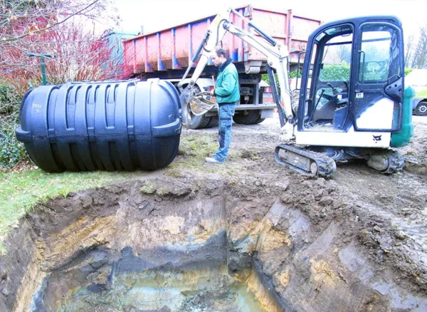 Citerne à eau de pluie plate en PE - 3500 litres - avec rehausse réglable 2